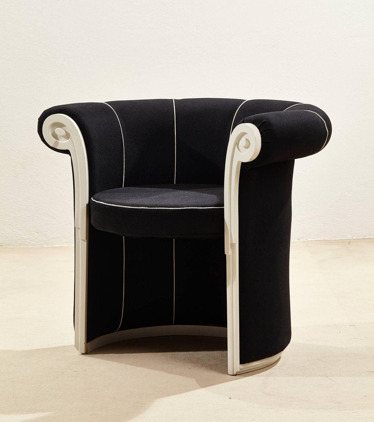 Liuto Armchair