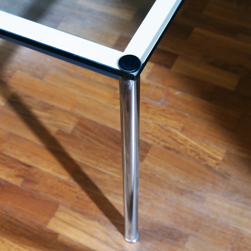 LC10 Table en tube