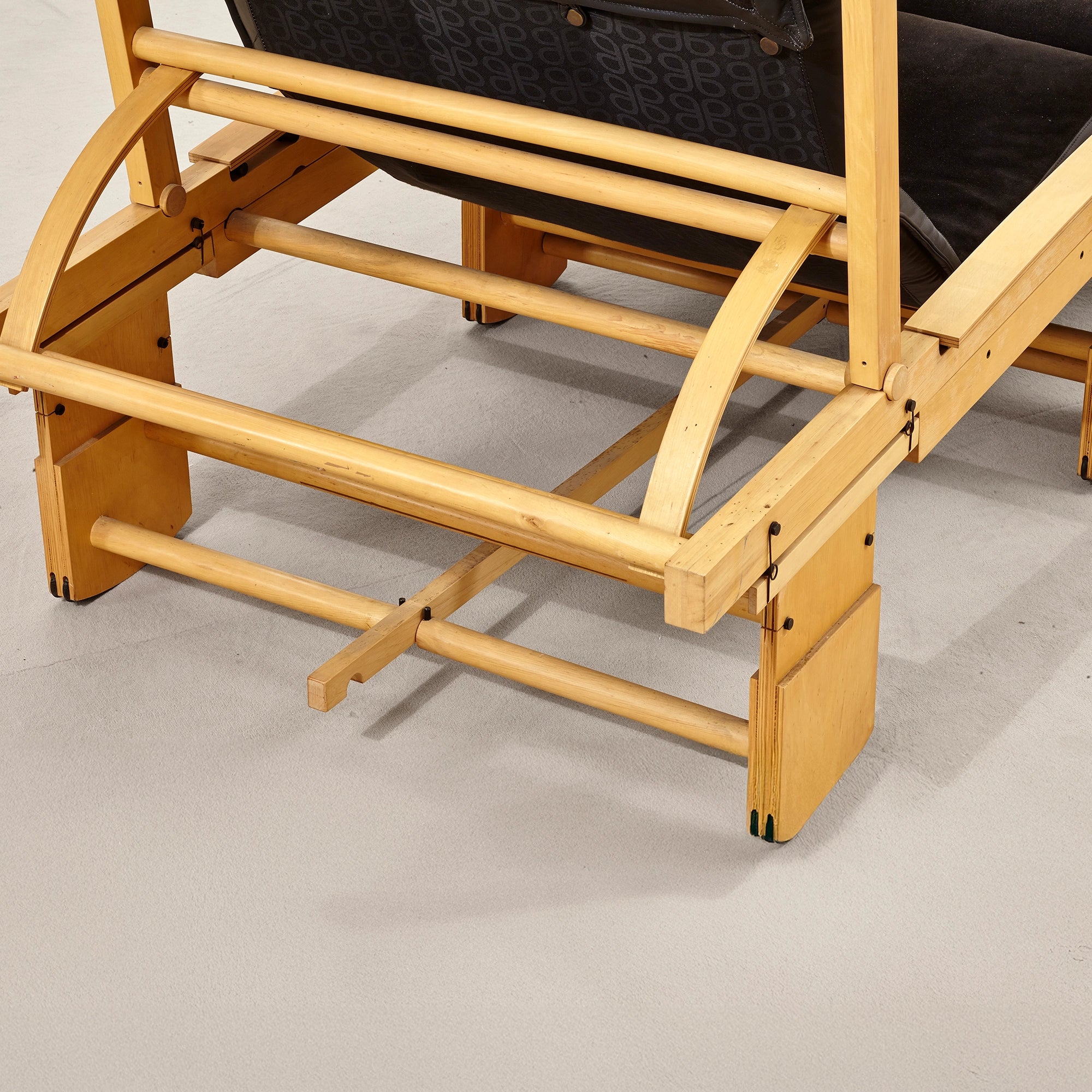 Rocking Chaise Longue