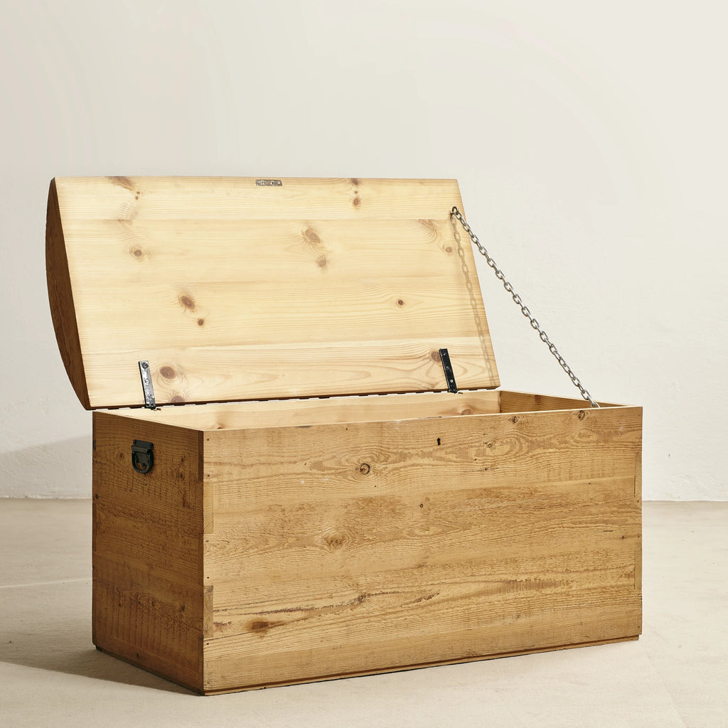Asso di Fiori Trunk